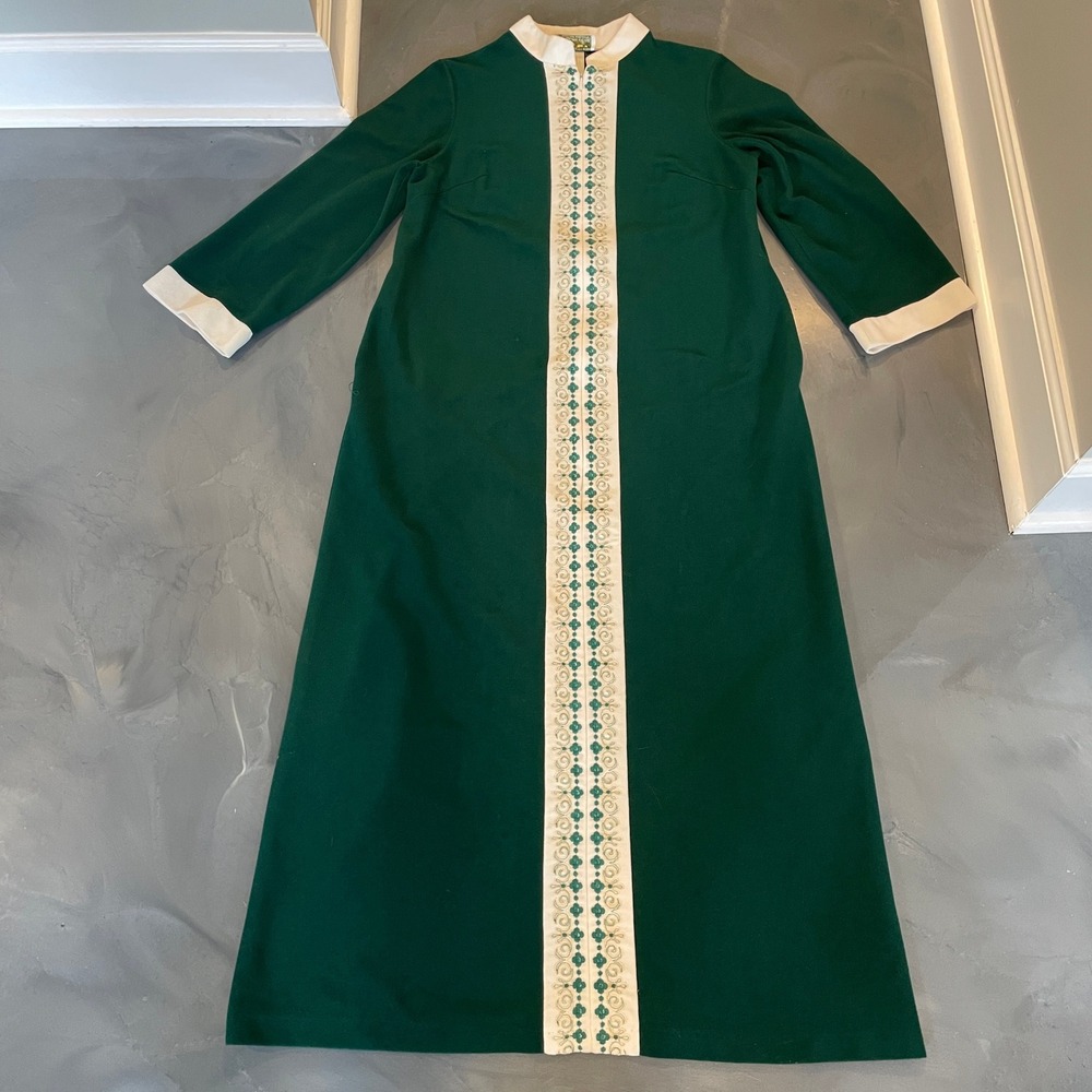 VTG Sears Best At Home Green Embroidered Robe Zip Front Pockets 16 House Coat